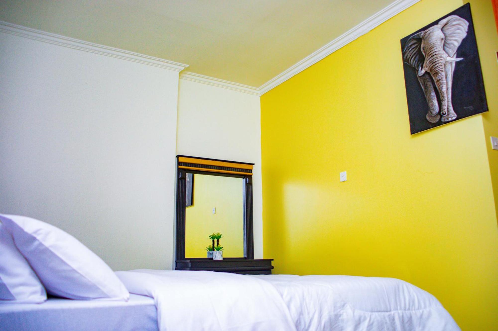 Divine Royal Residences Arusha Esterno foto