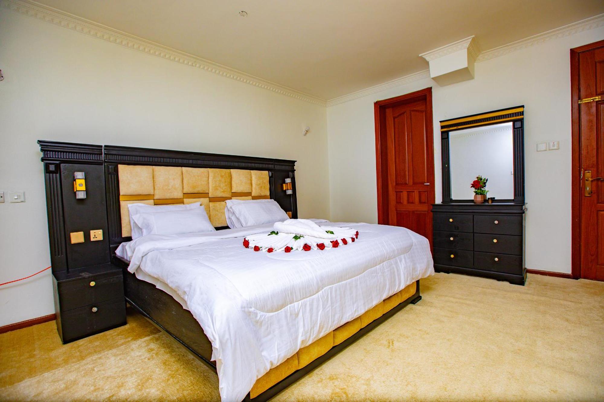 Divine Royal Residences Arusha Esterno foto