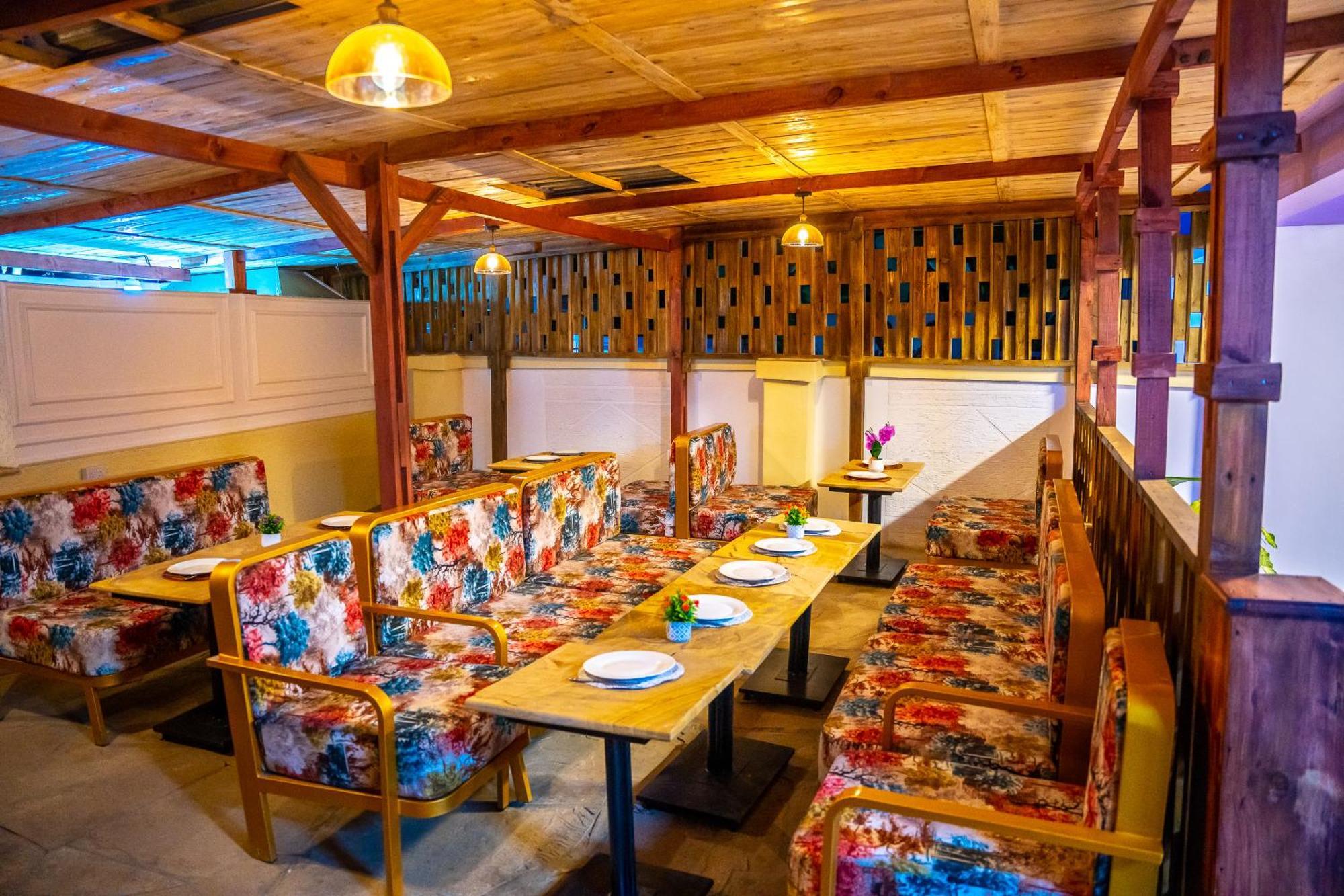 Divine Royal Residences Arusha Esterno foto